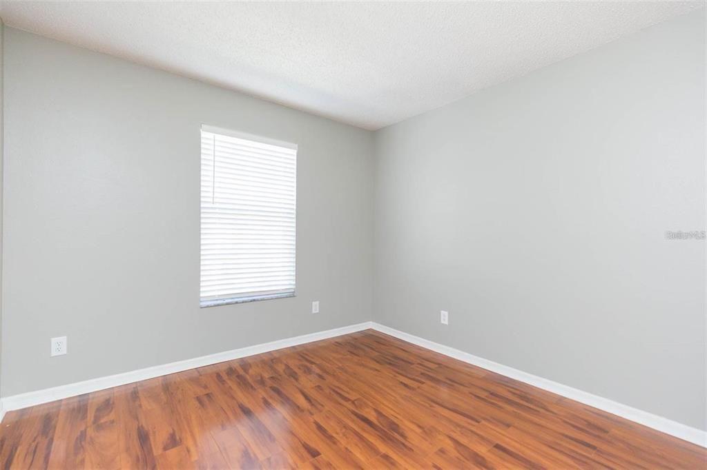 Active With Contract: $274,999 (3 beds, 2 baths, 1880 Square Feet)