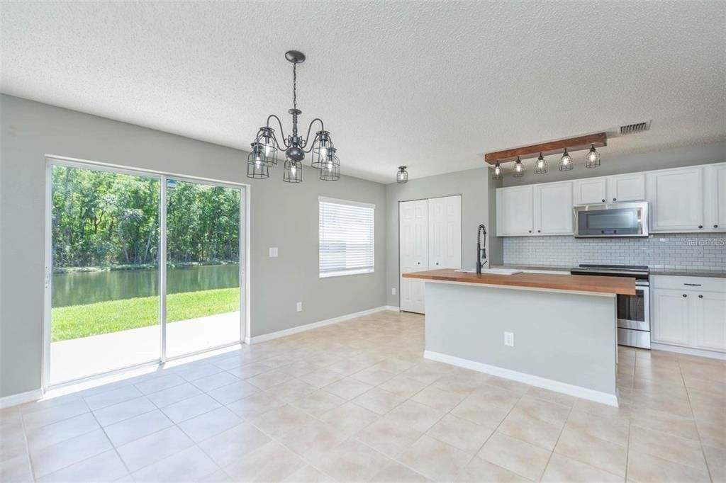 Active With Contract: $274,999 (3 beds, 2 baths, 1880 Square Feet)