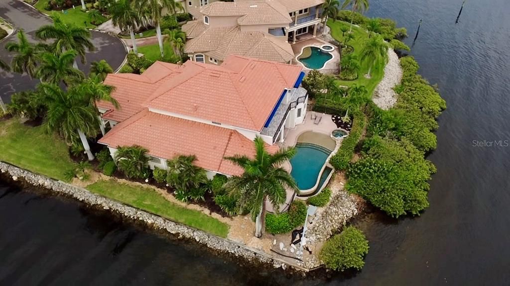 На продажу: $1,950,000 (4 спален, 3 ванн, 4462 Квадратных фут)