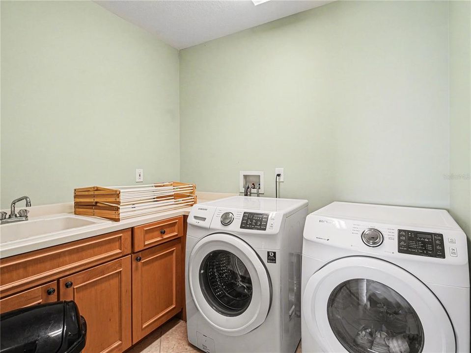 En Venta: $1,950,000 (4 camas, 3 baños, 4462 Pies cuadrados)