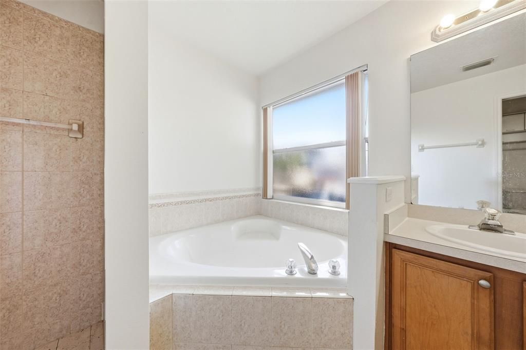 En Venta: $440,000 (3 camas, 2 baños, 2289 Pies cuadrados)