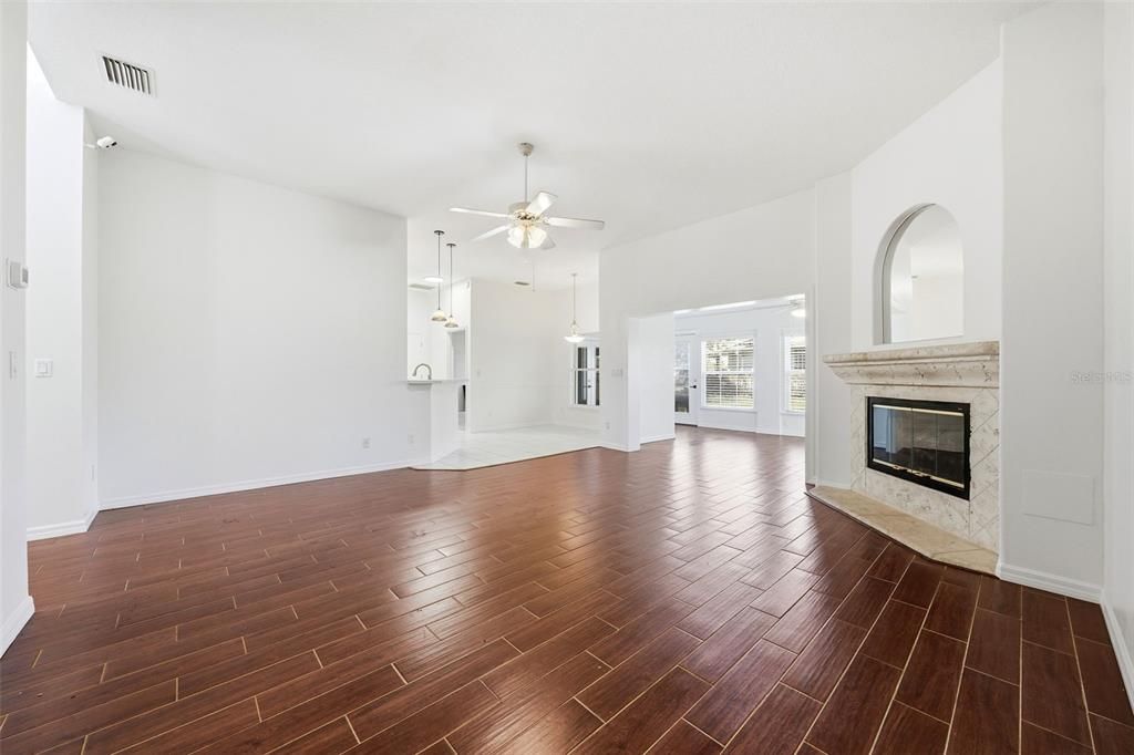 En Venta: $440,000 (3 camas, 2 baños, 2289 Pies cuadrados)