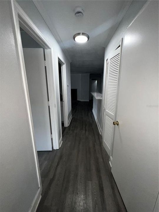 Active With Contract: $145,000 (2 beds, 2 baths, 991 Square Feet)