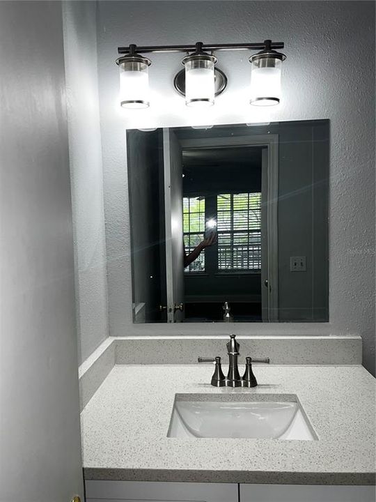 Active With Contract: $145,000 (2 beds, 2 baths, 991 Square Feet)