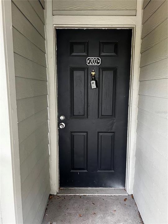 Active With Contract: $145,000 (2 beds, 2 baths, 991 Square Feet)