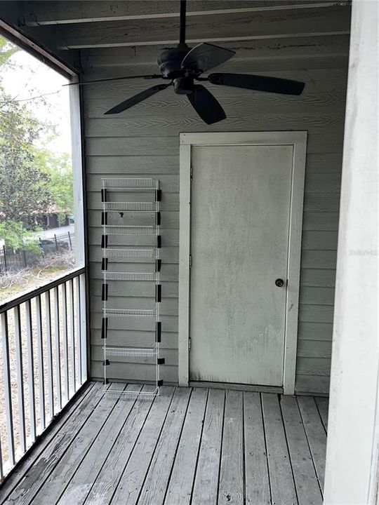 Active With Contract: $145,000 (2 beds, 2 baths, 991 Square Feet)