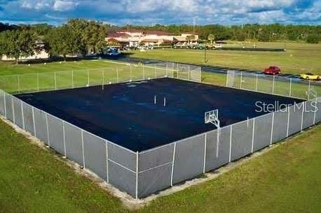 待售: $28,000 (0.55 acres)