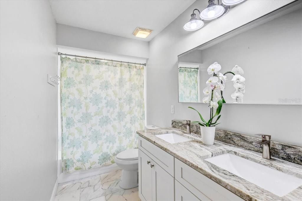 На продажу: $1,025,000 (5 спален, 4 ванн, 4004 Квадратных фут)