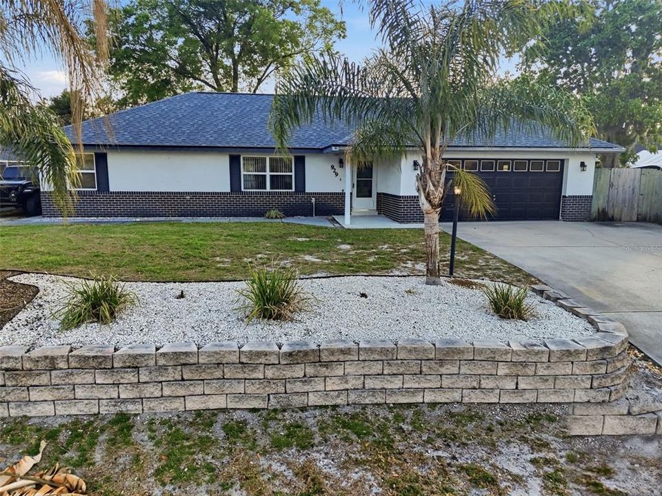 En Venta: $379,000 (3 camas, 2 baños, 1989 Pies cuadrados)