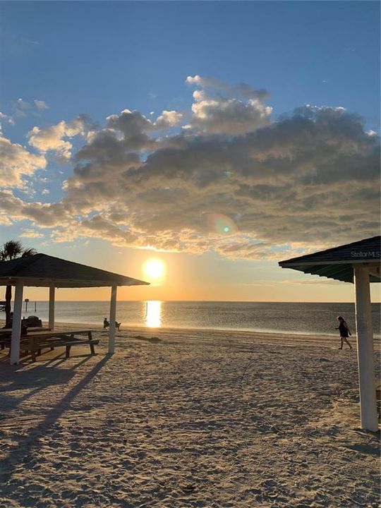 На продажу: $265,000 (3 спален, 3 ванн, 1710 Квадратных фут)