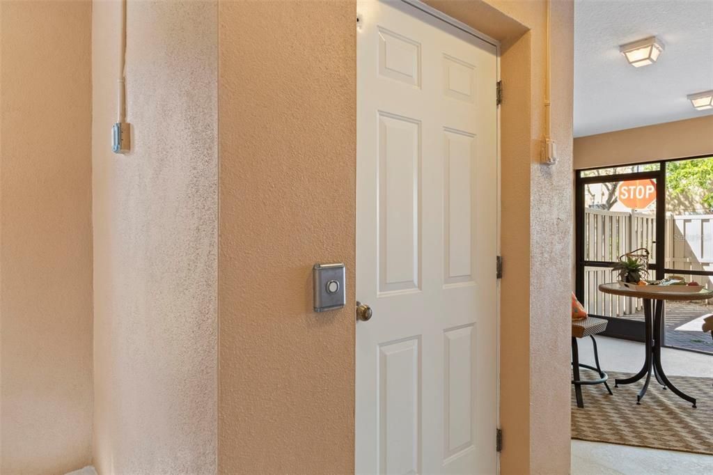 На продажу: $265,000 (3 спален, 3 ванн, 1710 Квадратных фут)