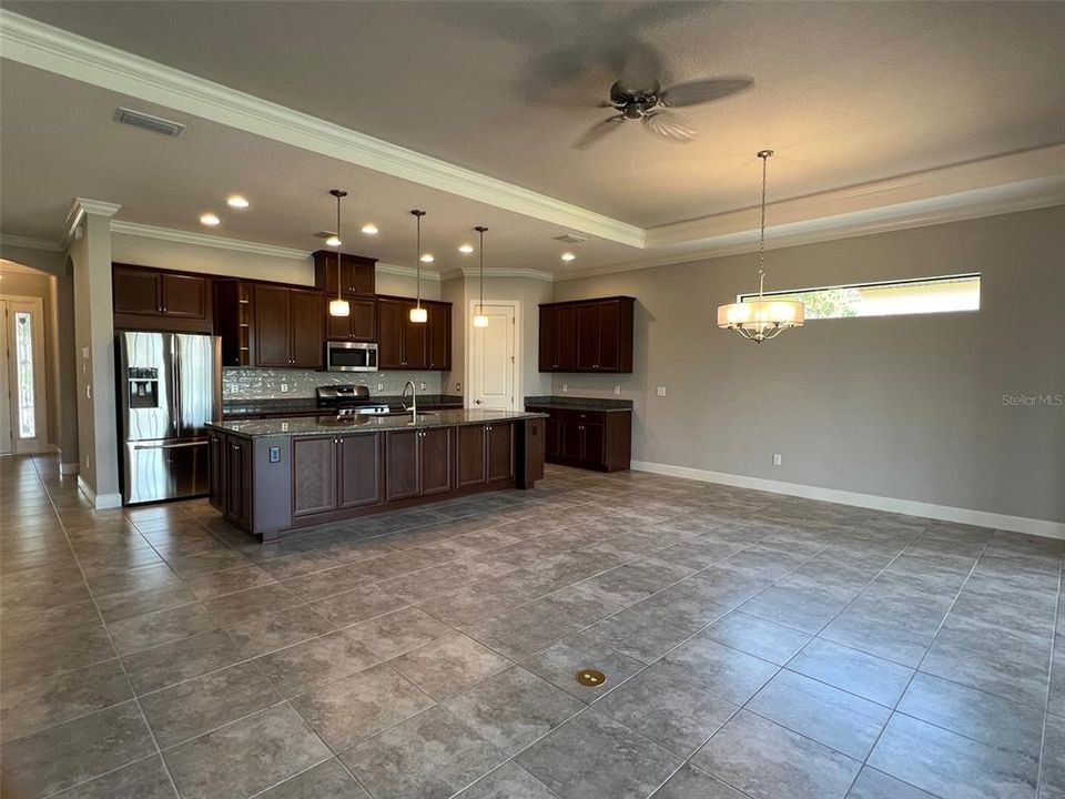 Active With Contract: $2,990 (3 beds, 2 baths, 1831 Square Feet)