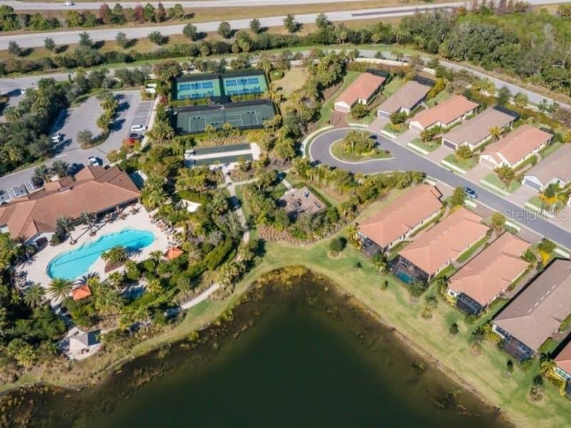 Active With Contract: $2,990 (3 beds, 2 baths, 1831 Square Feet)