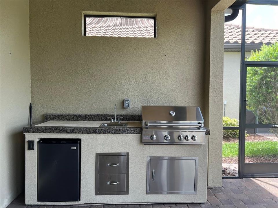 Active With Contract: $2,990 (3 beds, 2 baths, 1831 Square Feet)