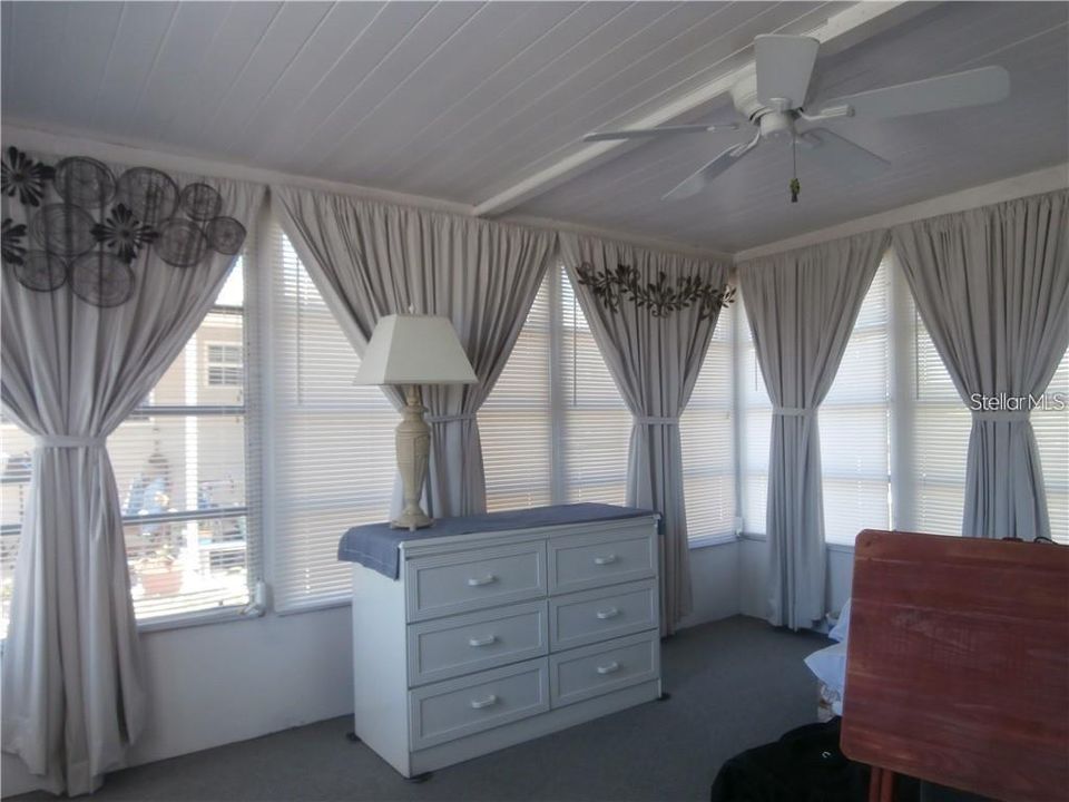 На продажу: $89,900 (1 спален, 1 ванн, 552 Квадратных фут)