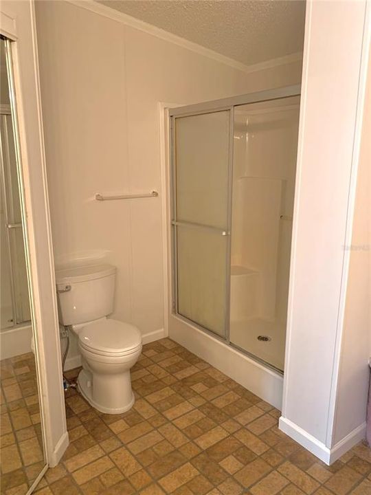 For Sale: $215,000 (3 beds, 2 baths, 1959 Square Feet)