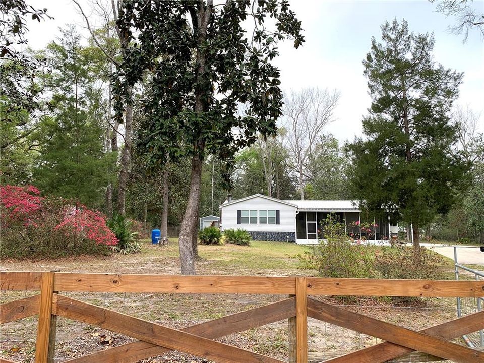 For Sale: $215,000 (3 beds, 2 baths, 1959 Square Feet)