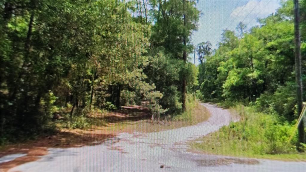 На продажу: $12,900 (0.24 acres)