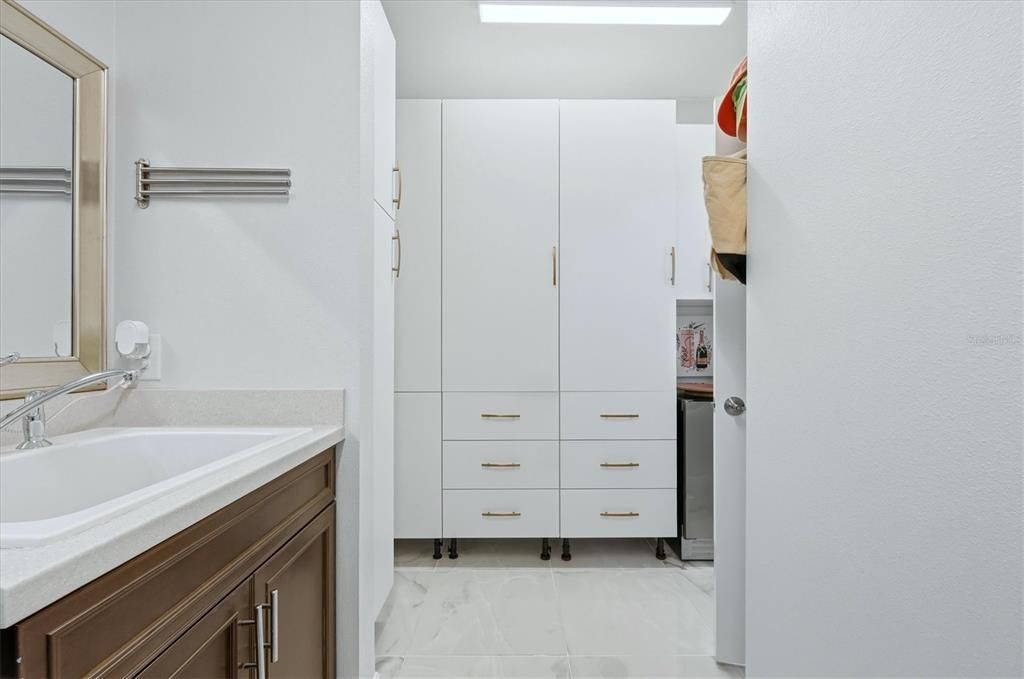 Active With Contract: $699,900 (4 beds, 3 baths, 3009 Square Feet)