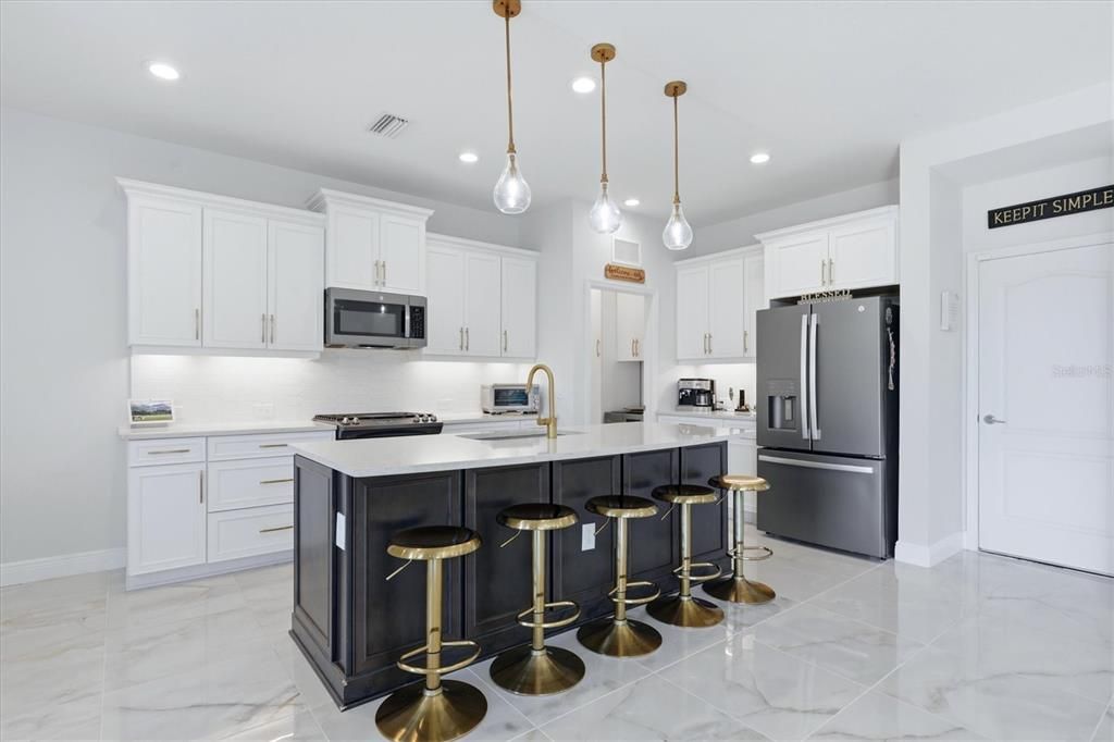 Active With Contract: $699,900 (4 beds, 3 baths, 3009 Square Feet)