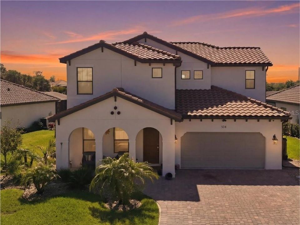 Active With Contract: $699,900 (4 beds, 3 baths, 3009 Square Feet)