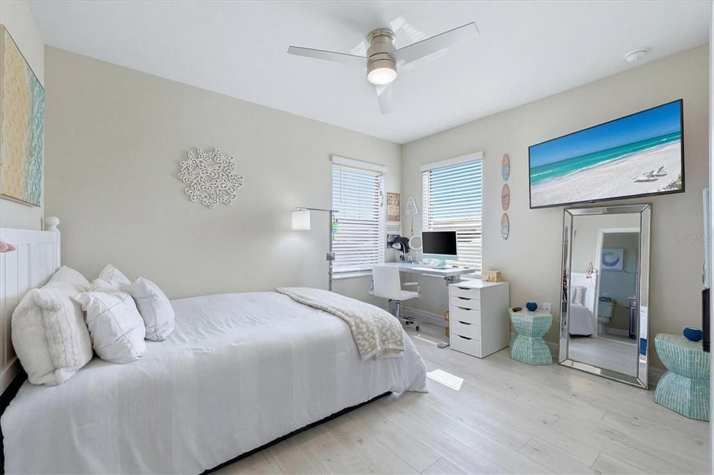 Active With Contract: $699,900 (4 beds, 3 baths, 3009 Square Feet)