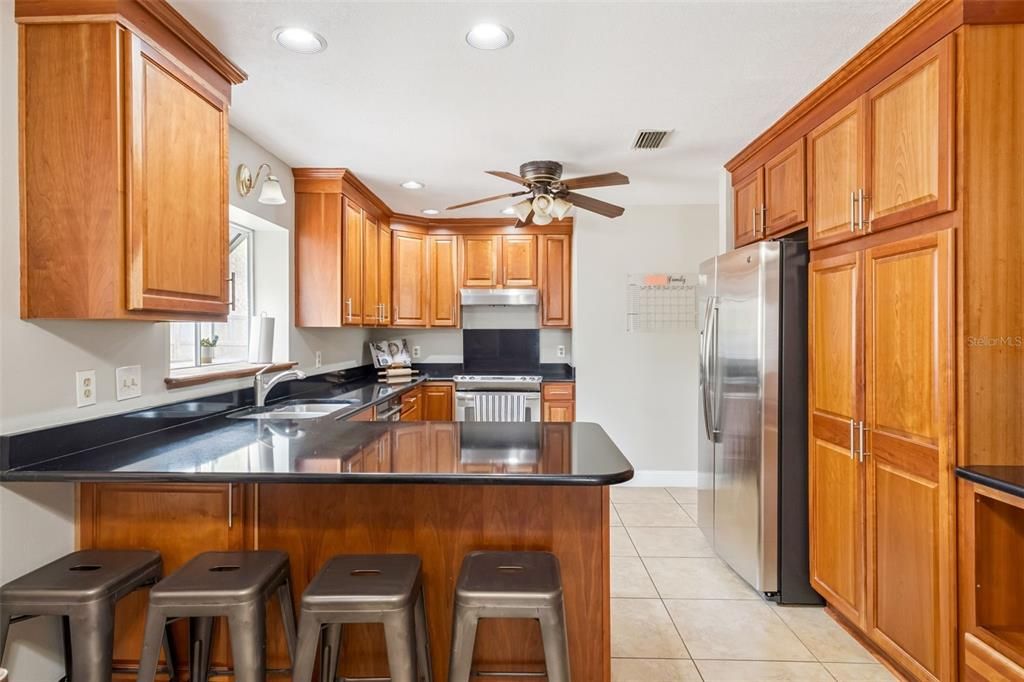 Activo con contrato: $479,900 (3 camas, 2 baños, 2446 Pies cuadrados)