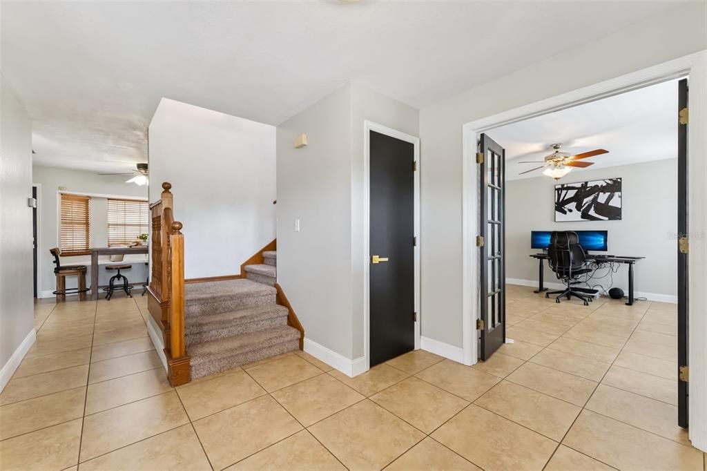 Activo con contrato: $479,900 (3 camas, 2 baños, 2446 Pies cuadrados)