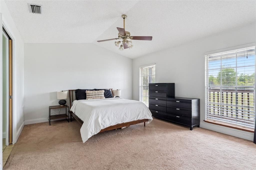 Activo con contrato: $479,900 (3 camas, 2 baños, 2446 Pies cuadrados)