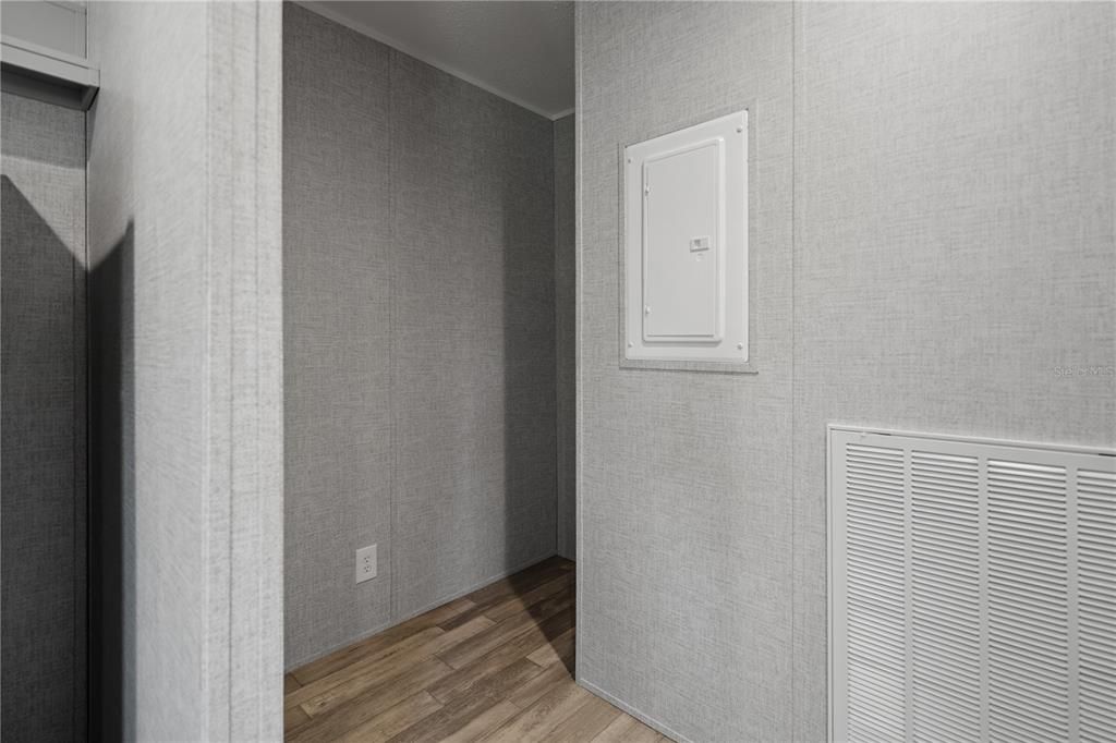 For Sale: $225,000 (4 beds, 2 baths, 1620 Square Feet)