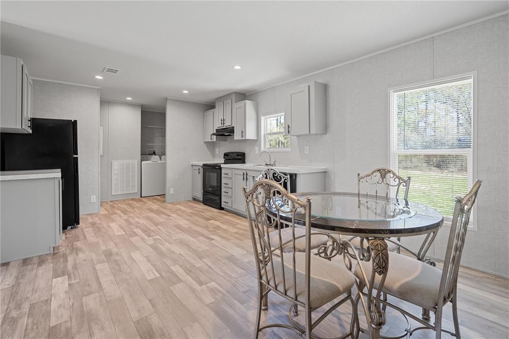 For Sale: $225,000 (4 beds, 2 baths, 1620 Square Feet)