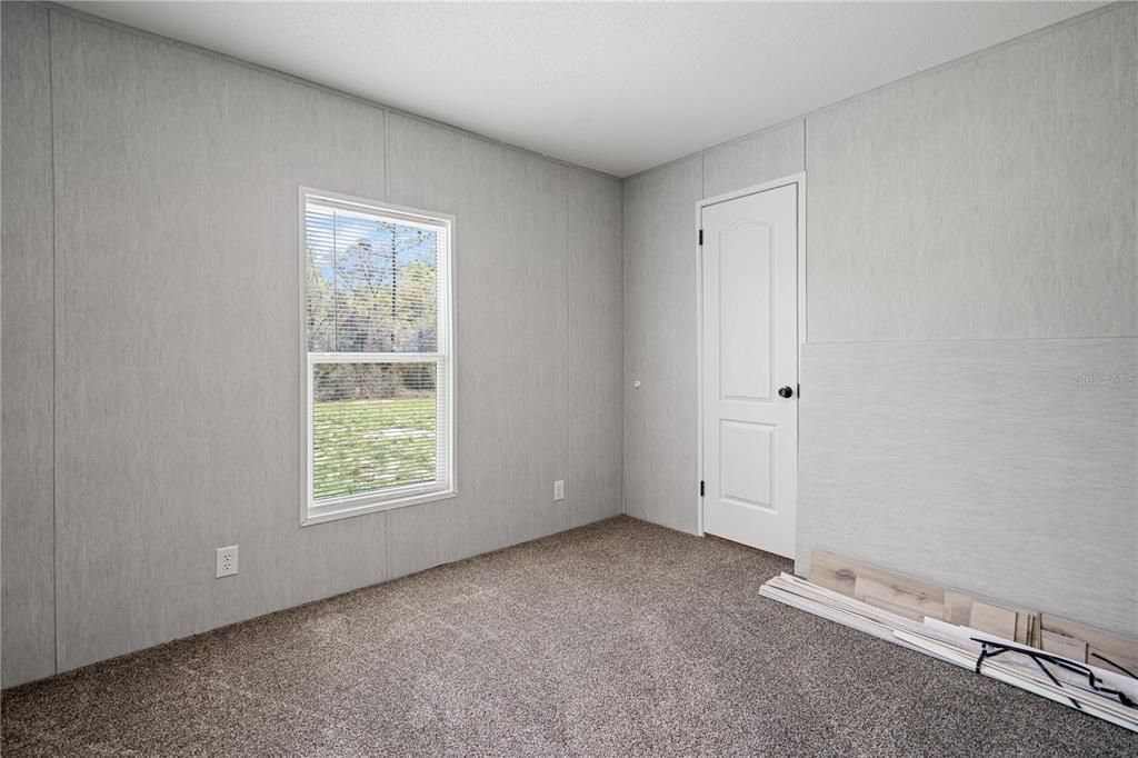 For Sale: $225,000 (4 beds, 2 baths, 1620 Square Feet)