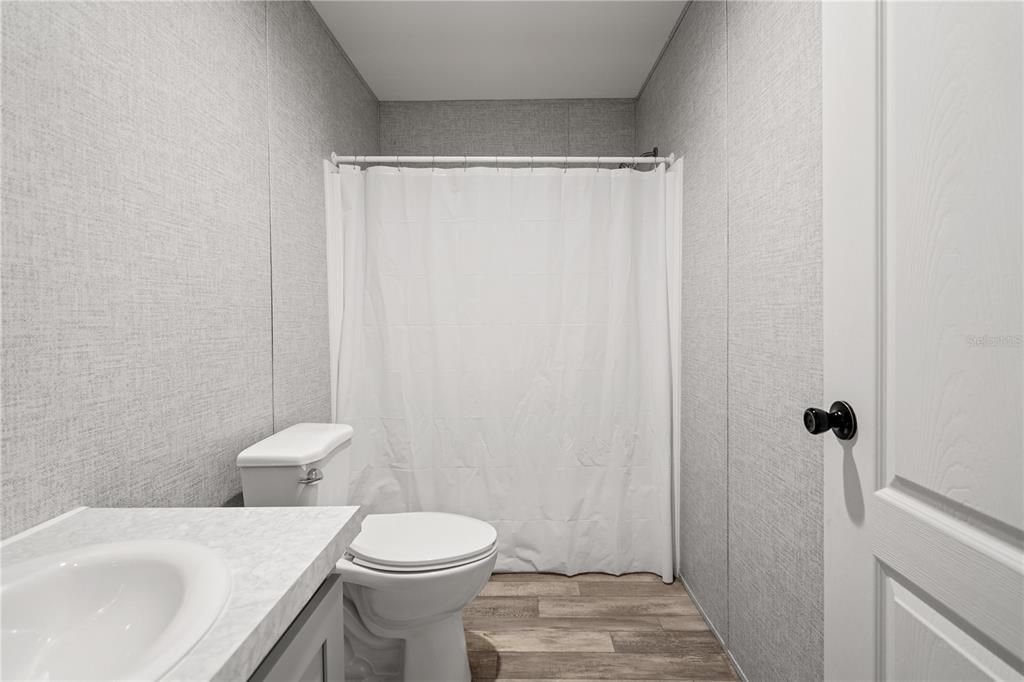 For Sale: $225,000 (4 beds, 2 baths, 1620 Square Feet)