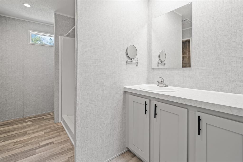 For Sale: $225,000 (4 beds, 2 baths, 1620 Square Feet)