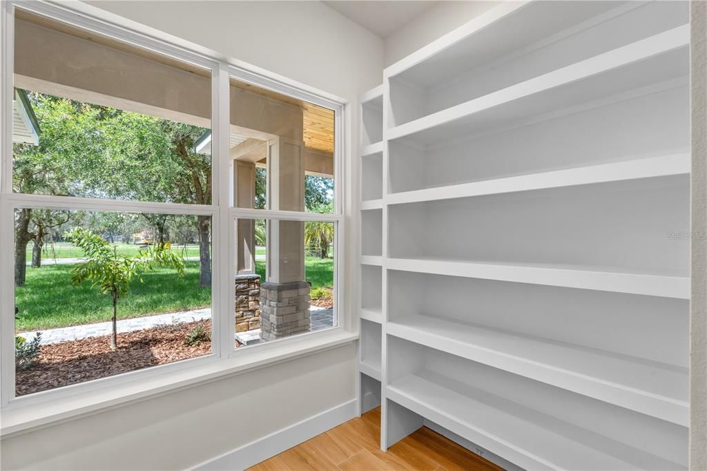 На продажу: $541,559 (4 спален, 2 ванн, 2331 Квадратных фут)