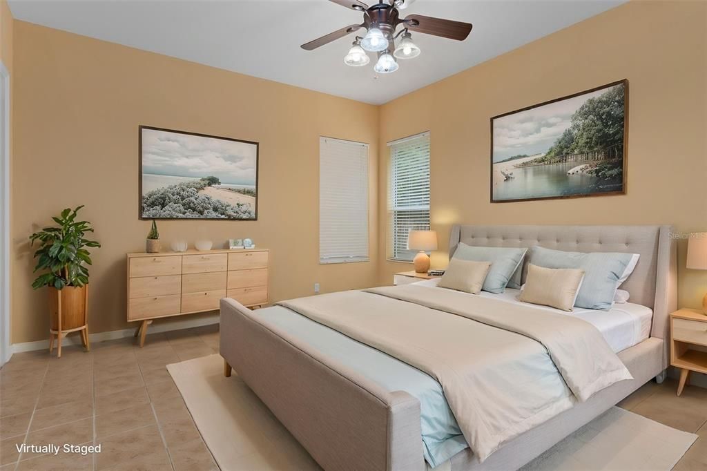 Activo con contrato: $585,000 (5 camas, 2 baños, 2425 Pies cuadrados)