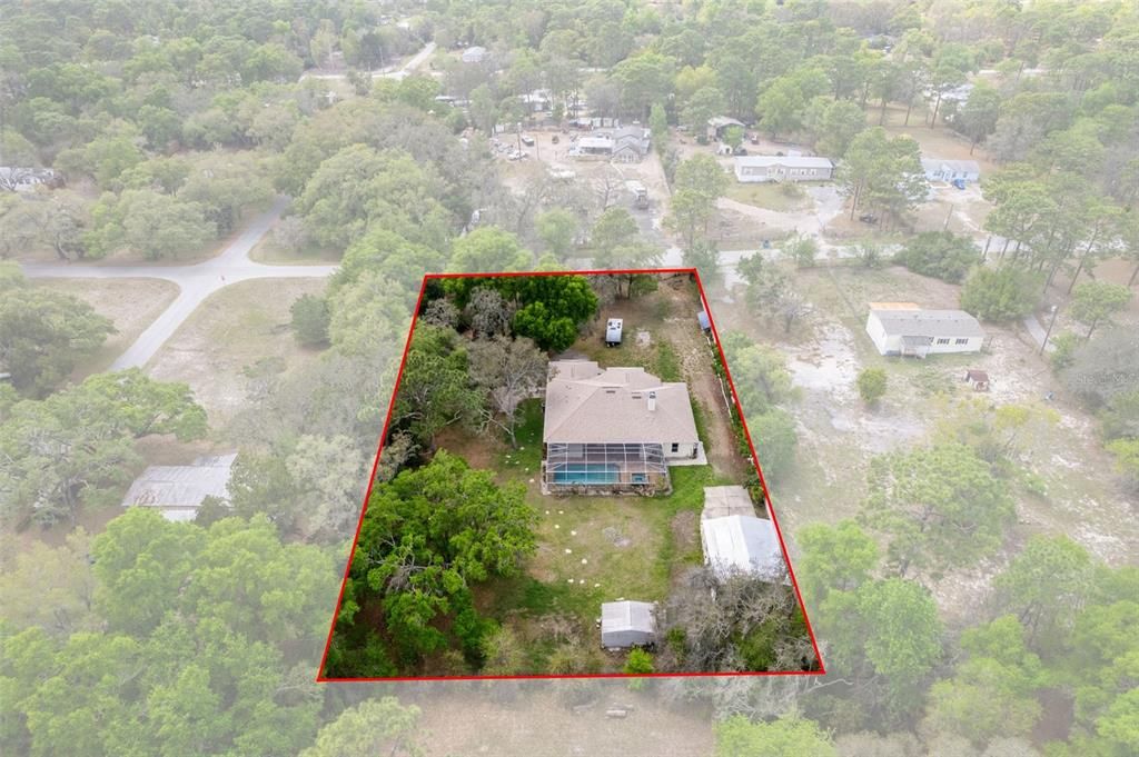 Activo con contrato: $585,000 (5 camas, 2 baños, 2425 Pies cuadrados)