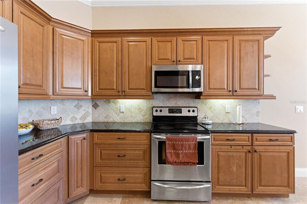 For Sale: $454,500 (4 beds, 2 baths, 2015 Square Feet)