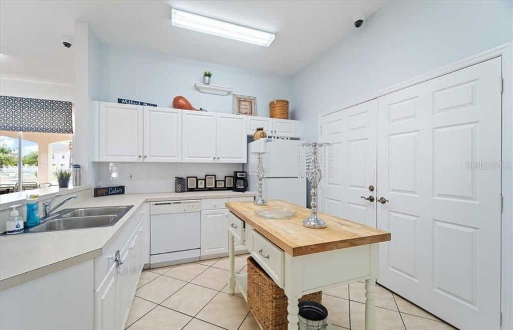 En Venta: $240,000 (2 camas, 2 baños, 1447 Pies cuadrados)