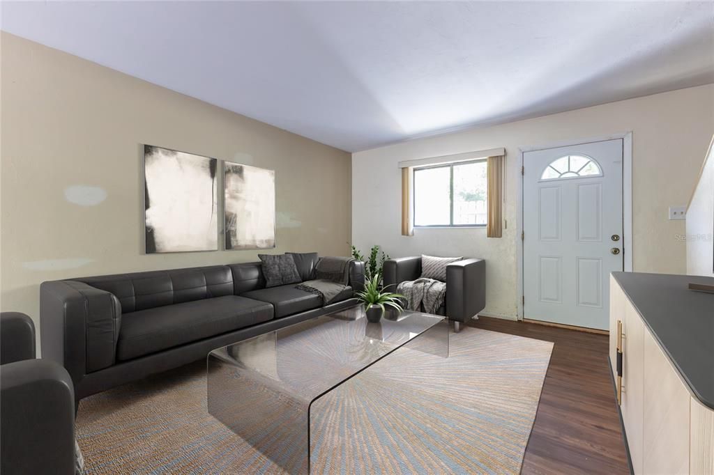 待售: $129,900 (2 贝兹, 1 浴室, 938 平方英尺)