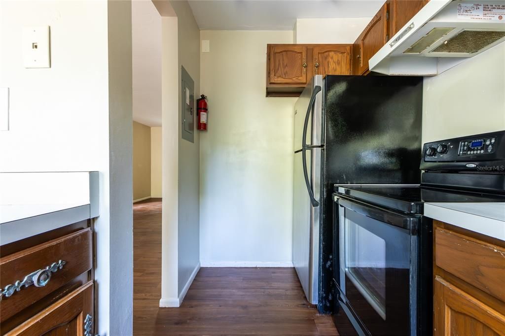 待售: $129,900 (2 贝兹, 1 浴室, 938 平方英尺)