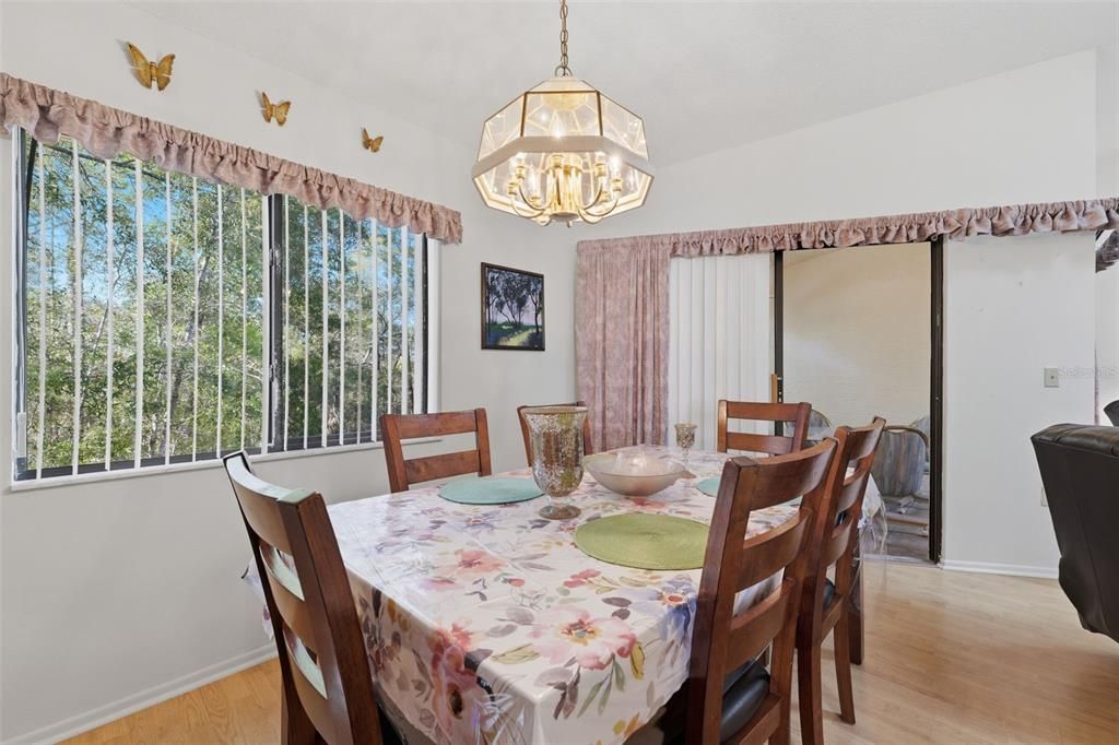 Activo con contrato: $139,000 (2 camas, 2 baños, 996 Pies cuadrados)