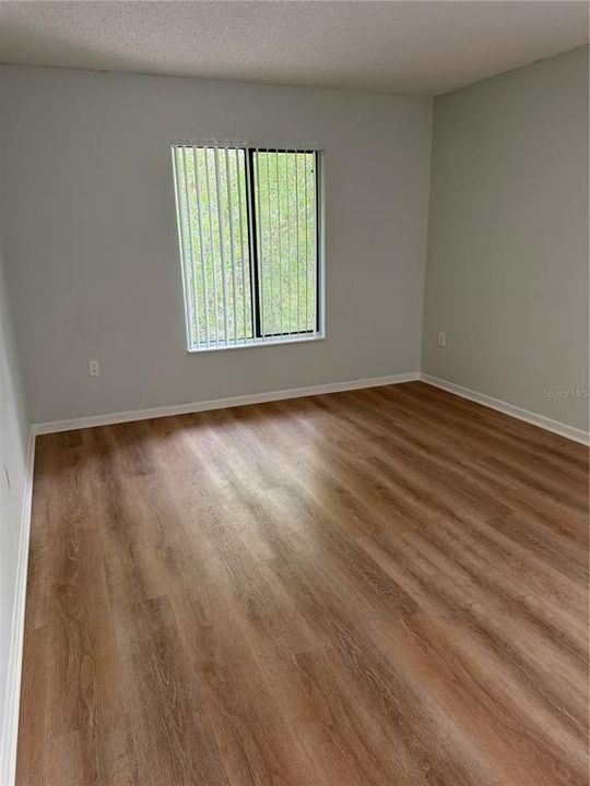 На продажу: $185,000 (2 спален, 2 ванн, 979 Квадратных фут)
