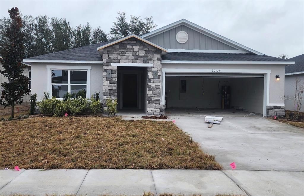 Recently Sold: $433,451 (4 beds, 2 baths, 1989 Square Feet)