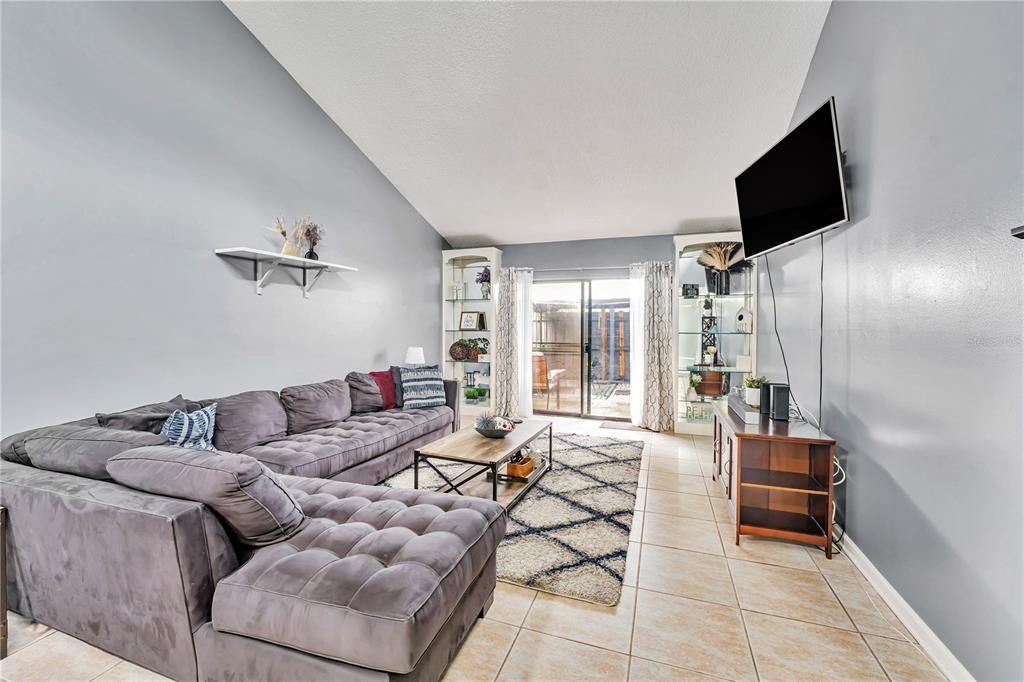 For Sale: $290,000 (3 beds, 2 baths, 1590 Square Feet)