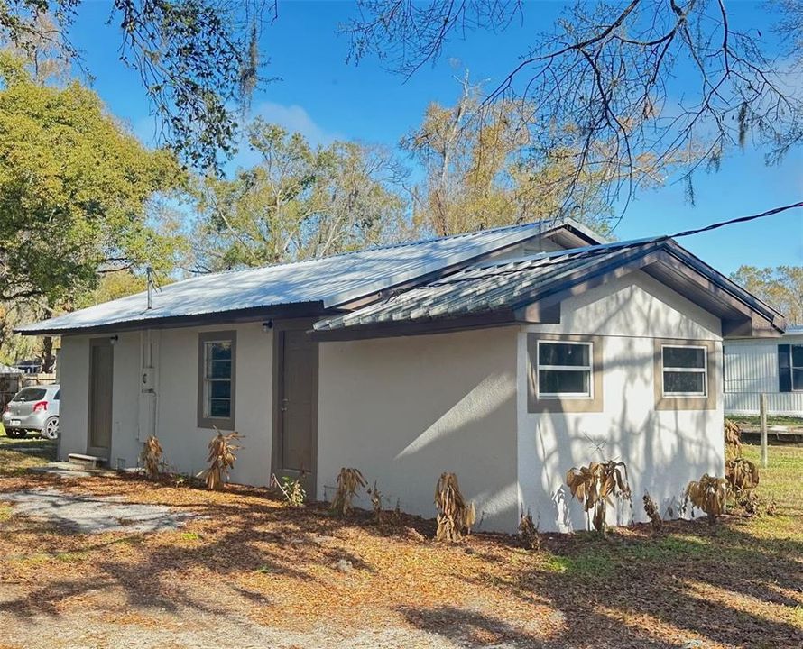For Sale: $325,000 (7 beds, 0 baths, 2473 Square Feet)