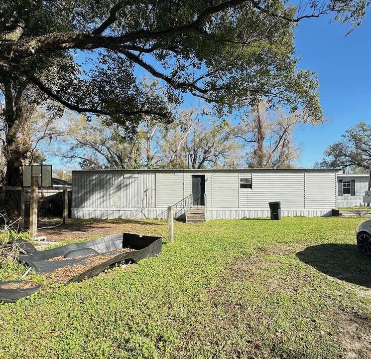 For Sale: $325,000 (7 beds, 0 baths, 2473 Square Feet)