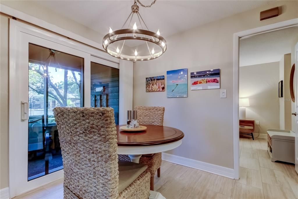 Active With Contract: $200,000 (1 beds, 1 baths, 893 Square Feet)