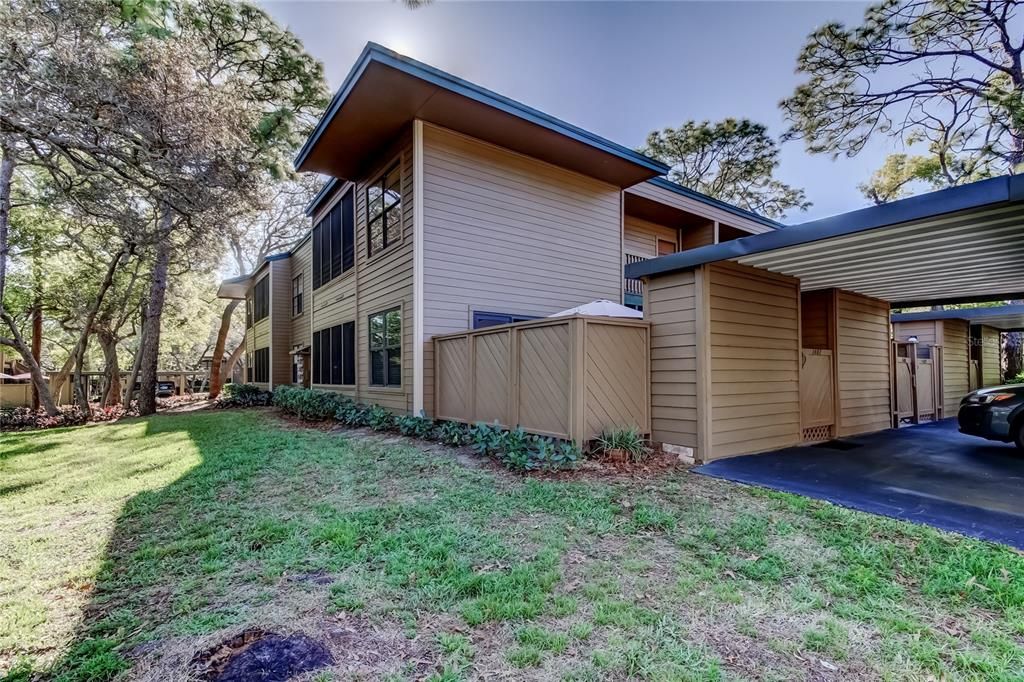 Active With Contract: $200,000 (1 beds, 1 baths, 893 Square Feet)