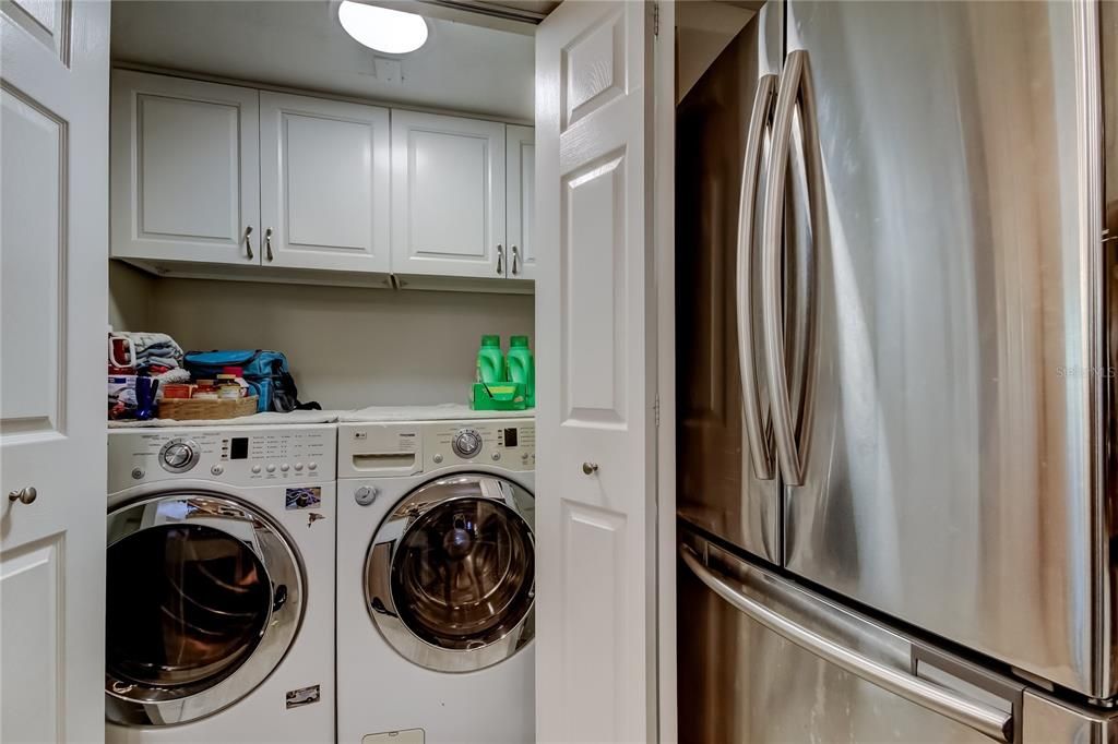 Active With Contract: $200,000 (1 beds, 1 baths, 893 Square Feet)